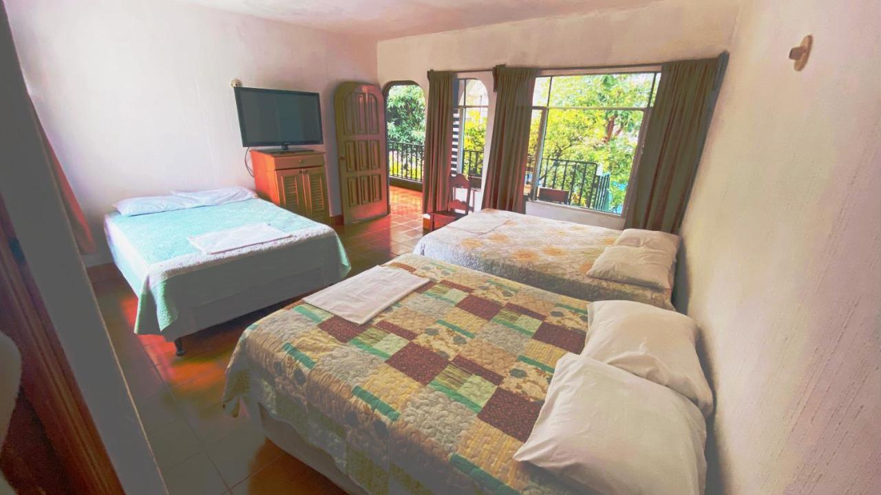 Hotel Posada Don Carlos Panajachel Eksteriør billede